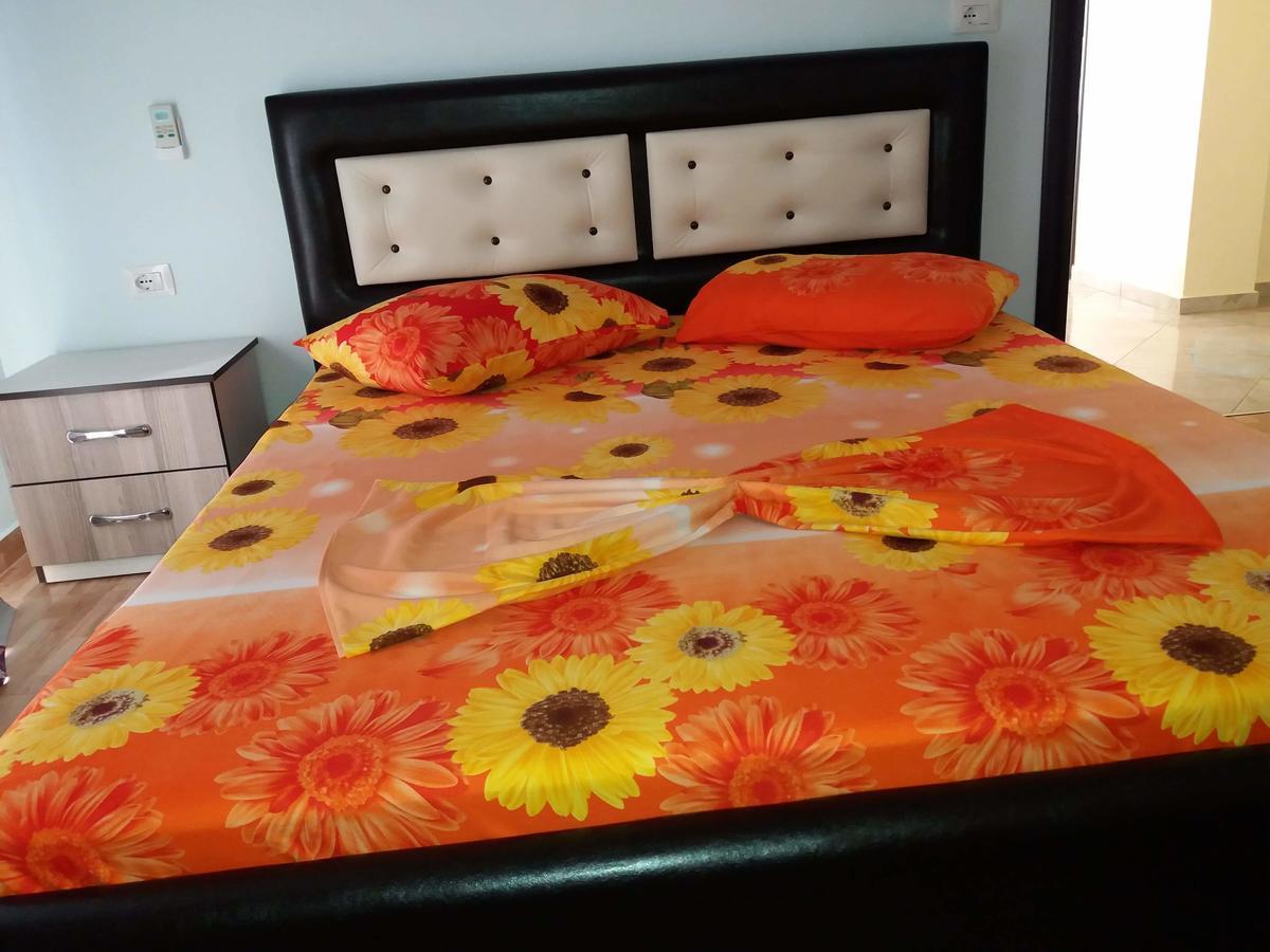 Guesthouse Xhimi Ксаміл Екстер'єр фото